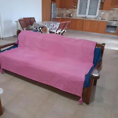 Nafsika Apartament *